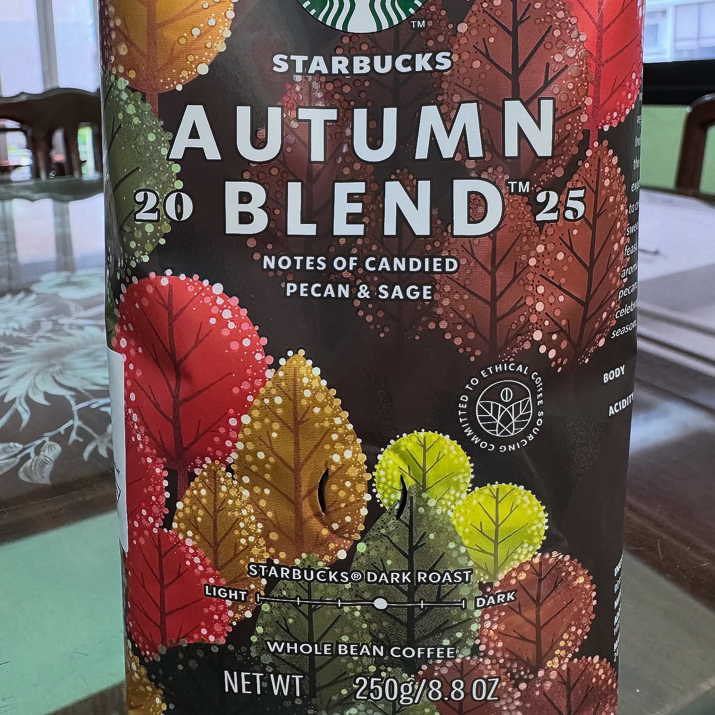 내가 만든 쿠키
너를 위해 구웠지, but you know that it ain‘t for free, yeah

#starbuckscoffee #autumnblend #2025 #candiedpecan #sage #sumatra #ethiopia #sidama #guatemala #antigua #darkroast #photoadayseptember