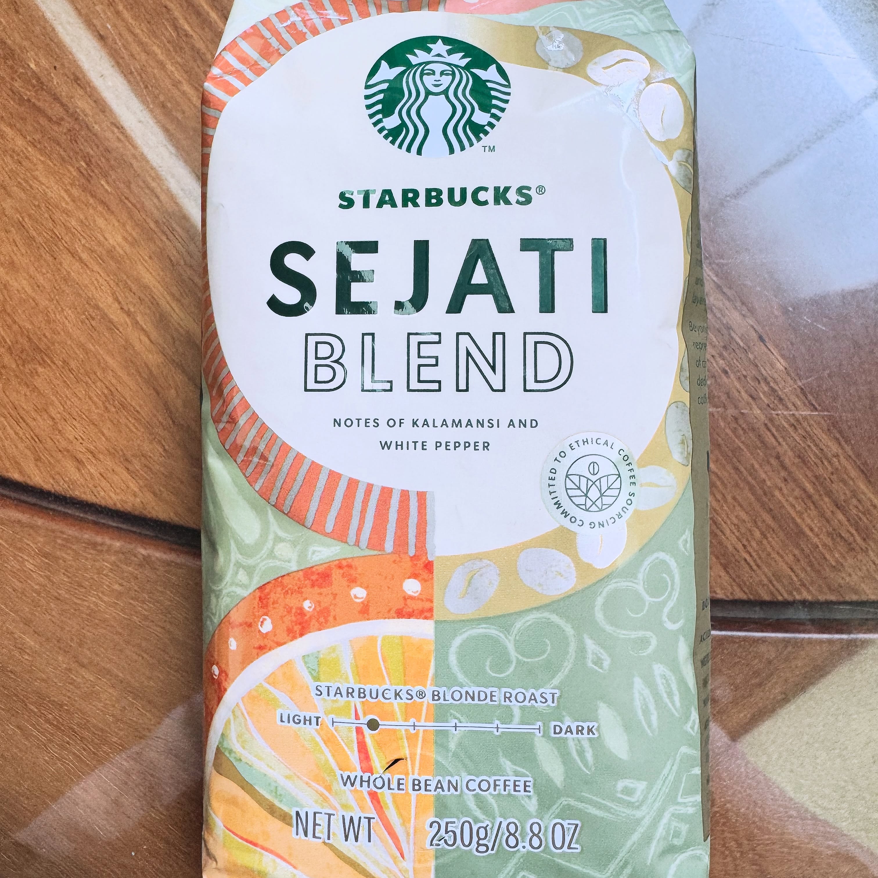 From Resilience to Bitter Sweet

#starbucks #sejatiblend #blonderoast 
Indonesia and Papua New Guinea
Kalamansi and White Pepper
#photoadayoctober